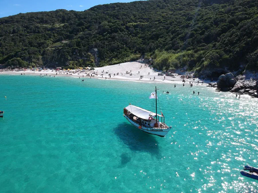 Arraial do Cabo: Guia das Melhoras Praias e Passeios