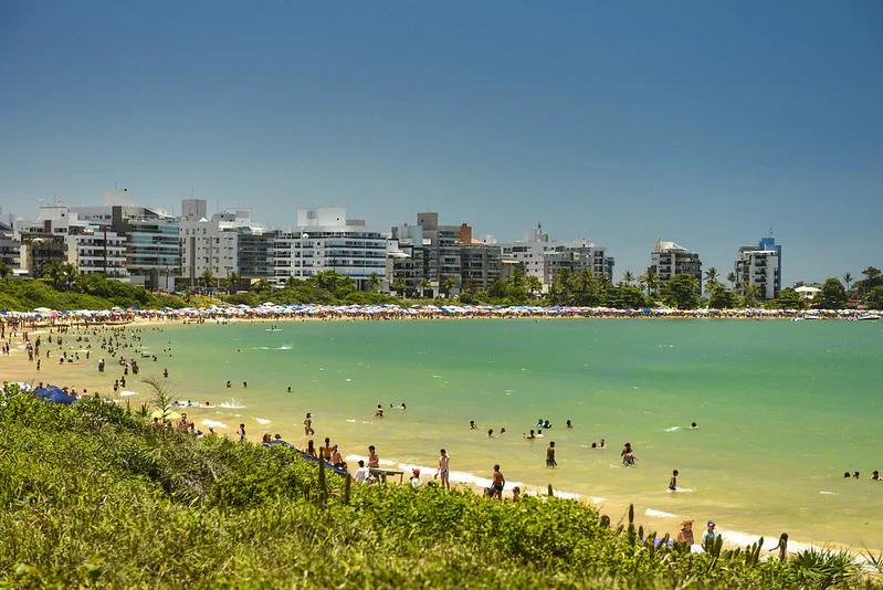 Praia Peracanga em Guarapari no Espirito Santo